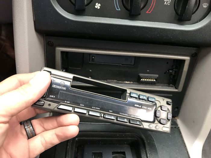 Removing The Faceplate Of Your Car Stereo So It Wouldn’t Get Stolen