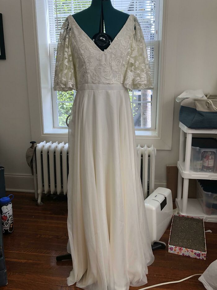 Best Friend’s Wedding In Two Weeks, Putting The Finishing Touches On Her Wedding Present! Used Simplicity 8596 For The Bodice, Self Drafted Circle Skirt And Butterfly Sleeves.