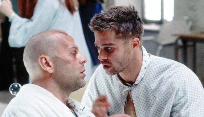 In 12 Monkeys (1995) Director Terry Gilliam Was Afraid That Brad Pitt Wouldn't Be Able To Pull Off The Nervous, Rapid Speech. He Sent Him To A Speech Coach But In The End He Just Took Away Pitt's Cigarettes, And Pitt Played The Part Exactly As Gilliam Wanted