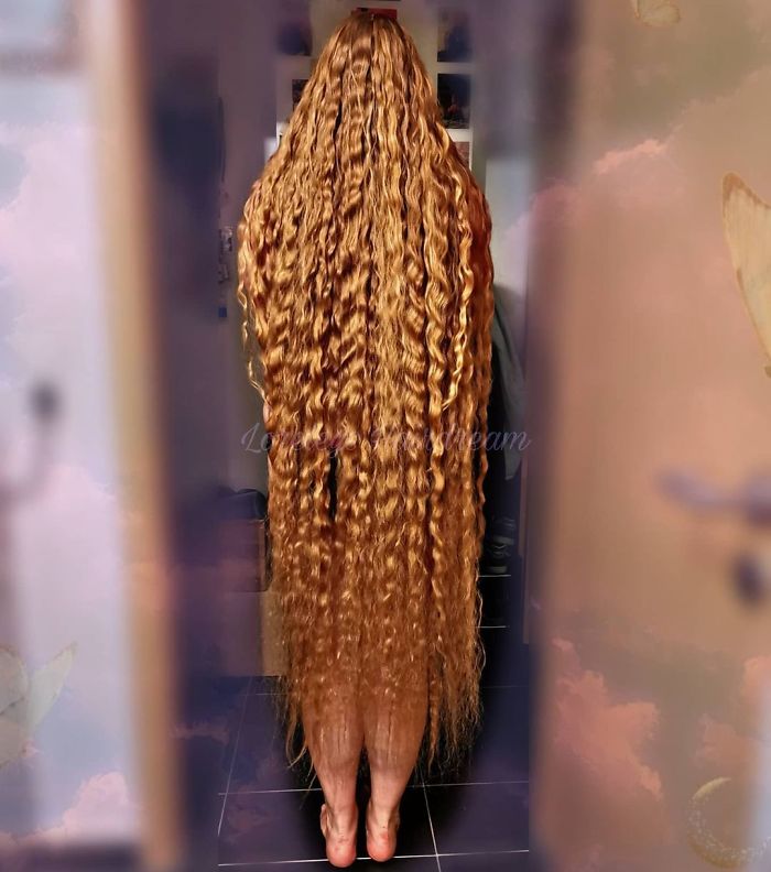 German Real-Life Rapunzel Hasn’t Cut Her Hair In 15 Years And It’s Now 3 Inches Longer Than She Is