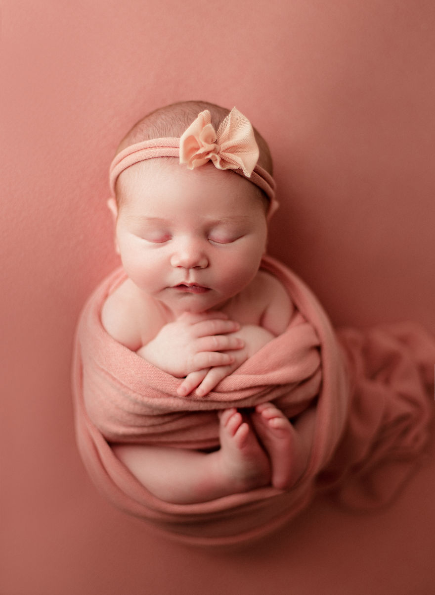 Gorgeous Newborn Baby Girl In Chicago