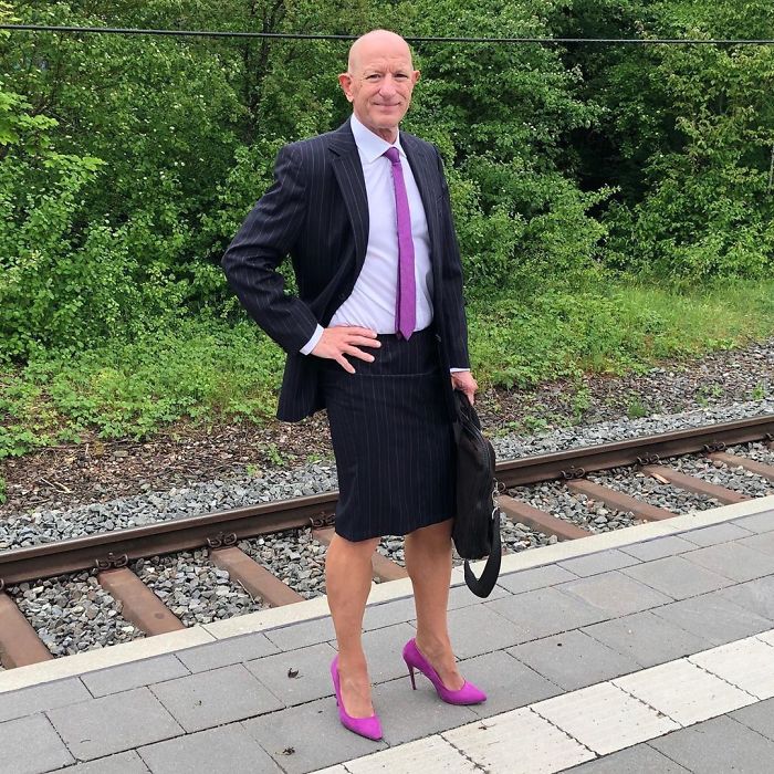 Skirts And Heels Are Not Just For Women, This Guy Proves That Perfectly (30 Pics)