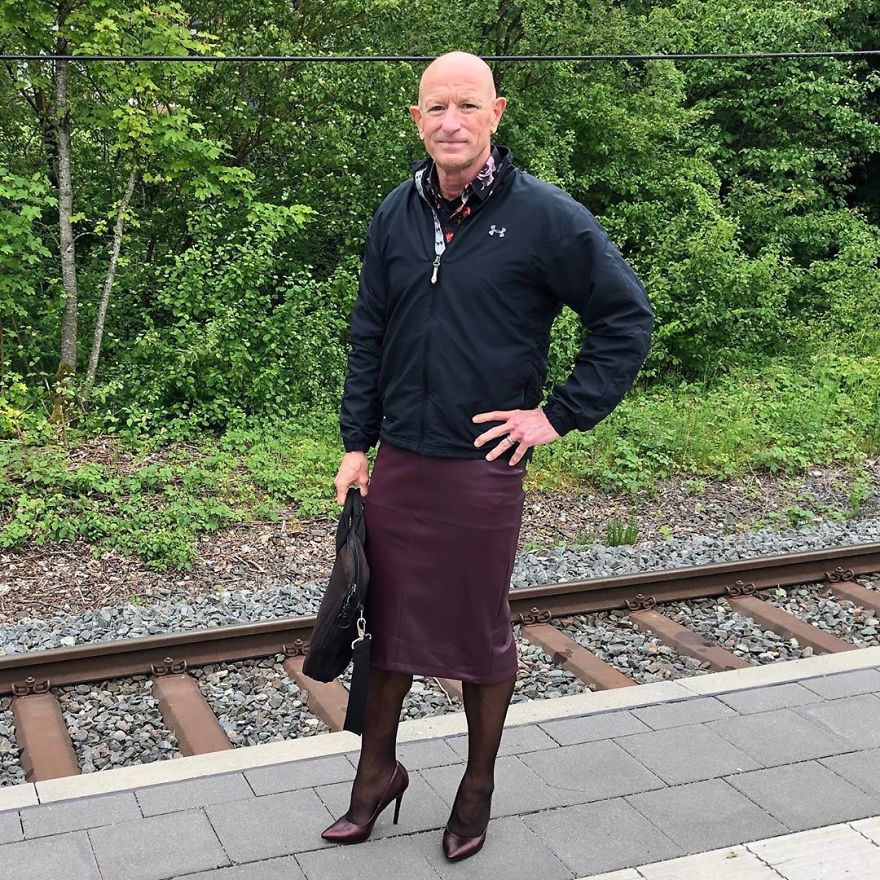 This Man In A Skirt And Heels Is Breaking Taboos, Questioning Standards, And Reinforcing That Clothes Have No Gender