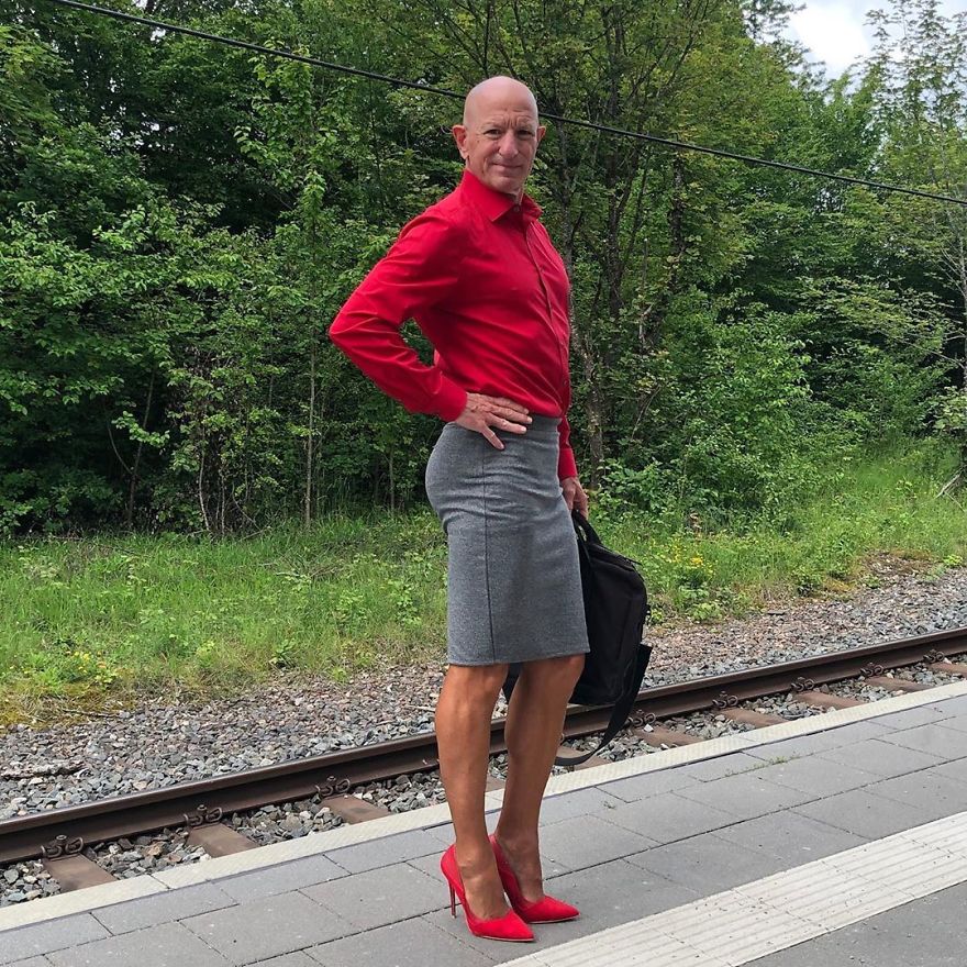 This Man In A Skirt And Heels Is Breaking Taboos, Questioning Standards, And Reinforcing That Clothes Have No Gender