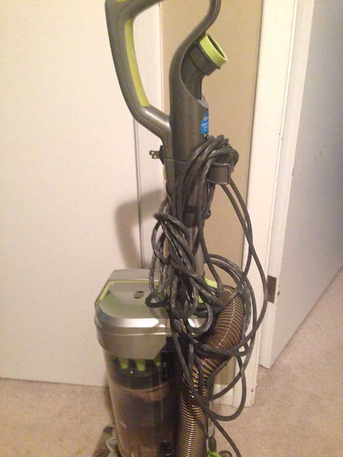 The Way My Girlfriend Winds Her Vacuum Cord