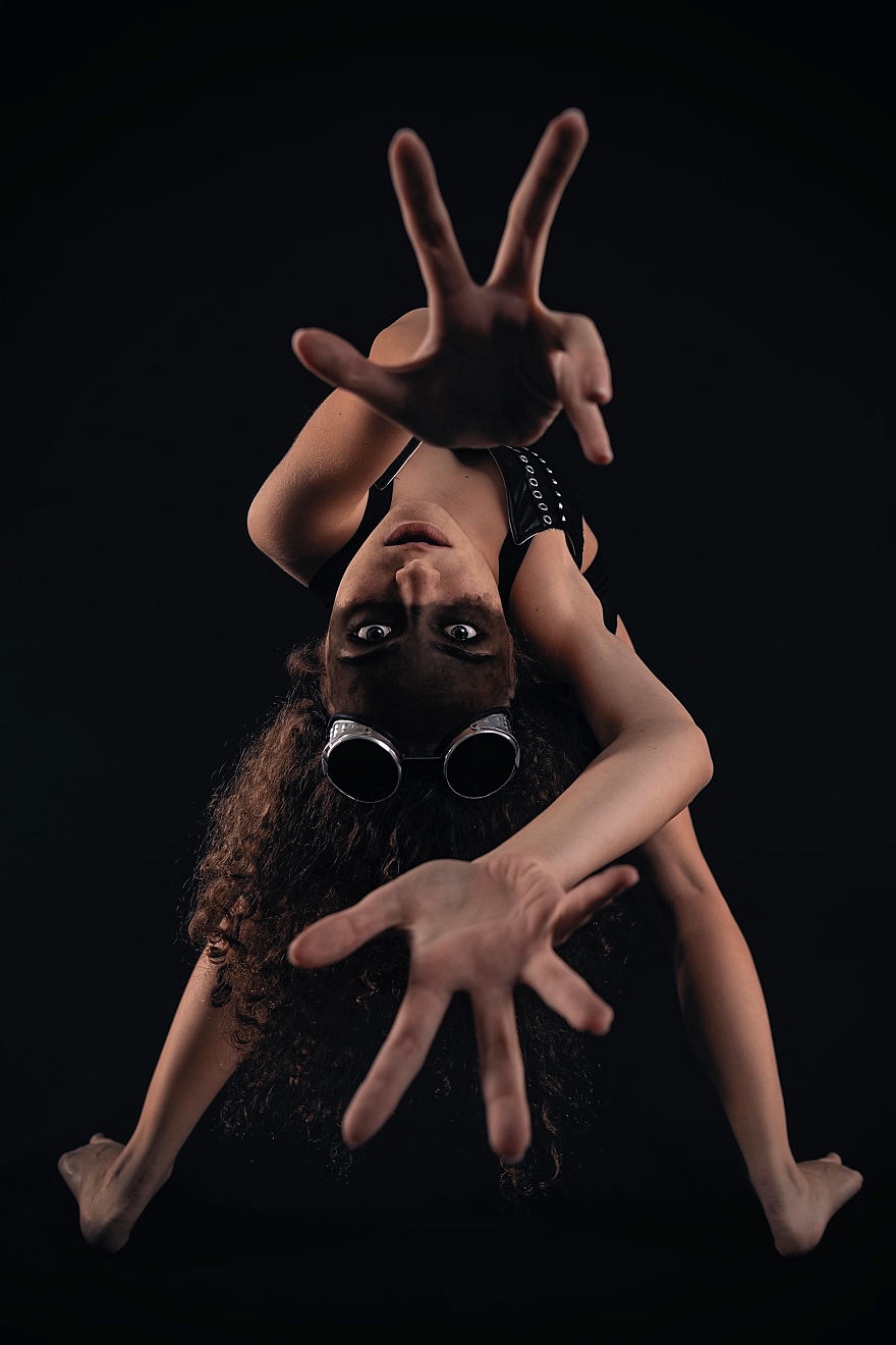 Furiosa - Amazing Portraits Of A 14yo Romanian Dancer