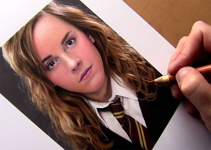 Artist Uses Colored Pencils To Create These Hyper-Realistic Portraits (19 Pics)