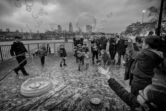 Urban Life Commended: Ashley Chaplin, 'South Bank Bubbles', London