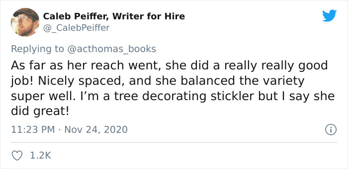 415K People On Twitter Are Cracking Up At The Way This 4 Y.O. Toddler Decorated Her Grandma's Christmas Tree