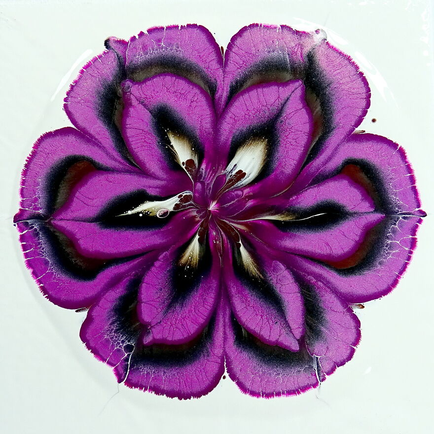 Reverse Flower Dip With Dry Paper Napkin ~ Acrylic Pour Painting ~ Fluid Art ~#staycreative Reverse Flower Dip With Dry Paper Napkin ~ Acrylic Pour Painting ~ Fluid Art ~#staycreative
