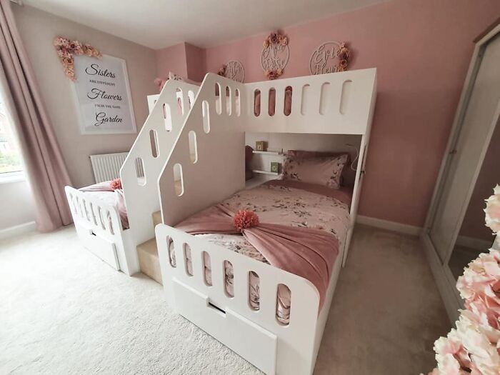 Mom DIYs An Ingenious Three-Person Bed For Her 3 Daughters And People Online Are Loving It