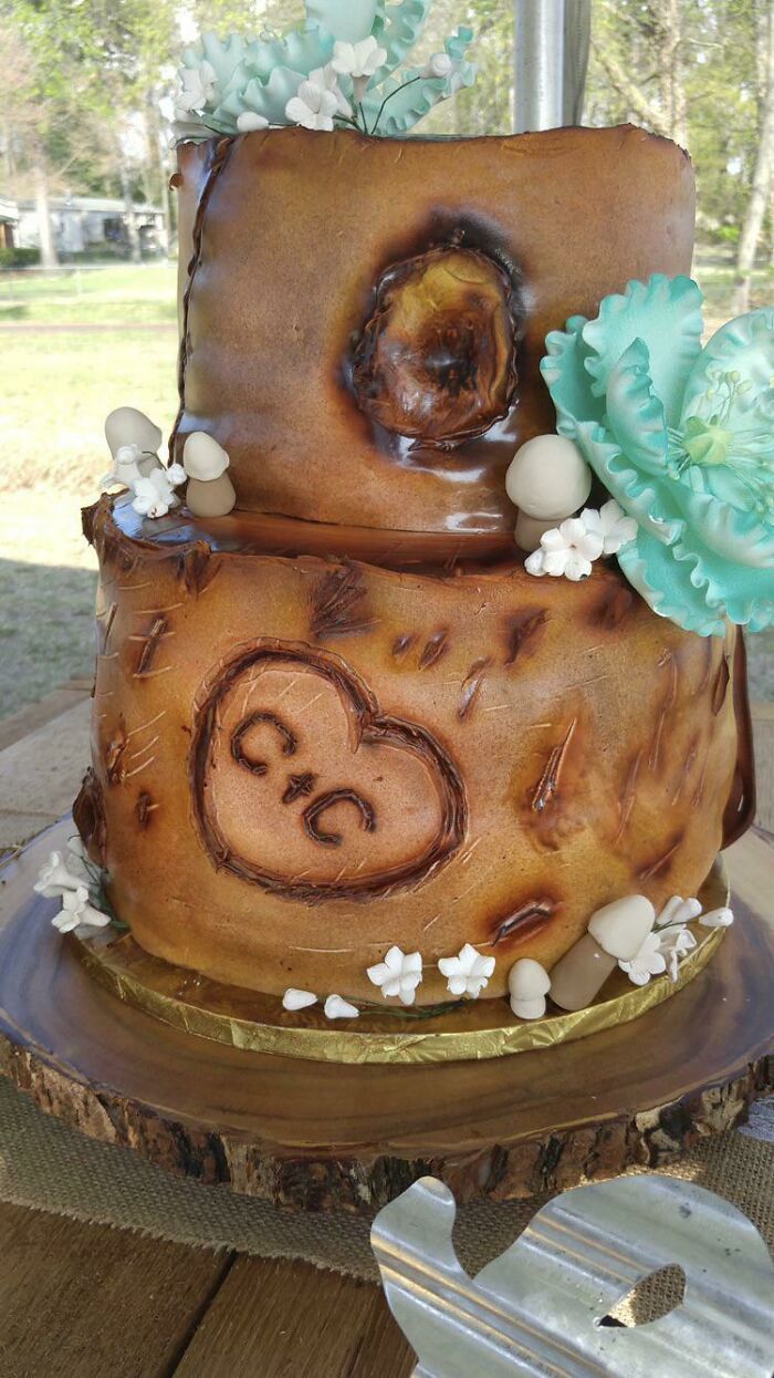 This “Cattle Brand” Themed Wedding Cake That Looks Like A Crusty, Infected Breast
