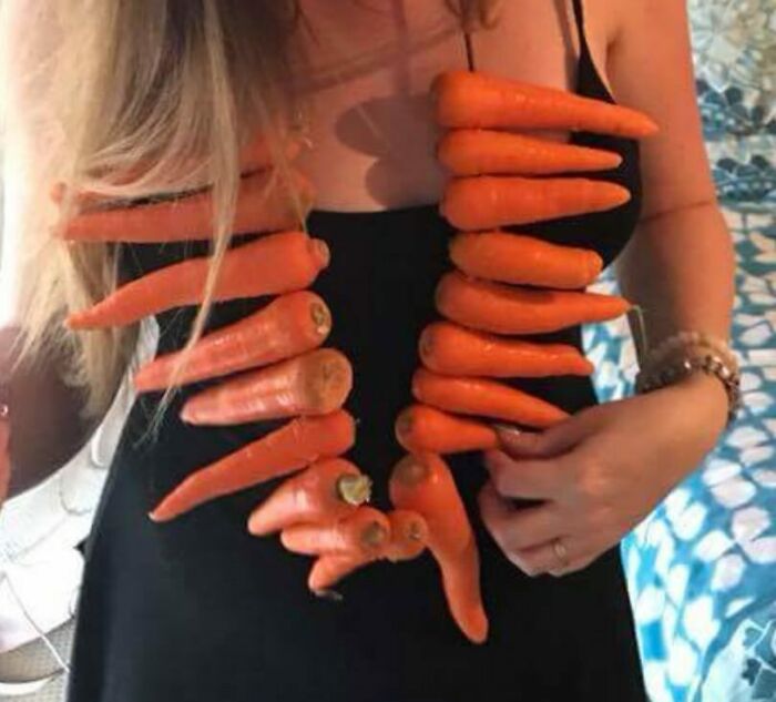 Bought My Wife This 18 Carrot Necklace I Overheard She And Her Friend Going On And On About And She Was So Ungrateful
