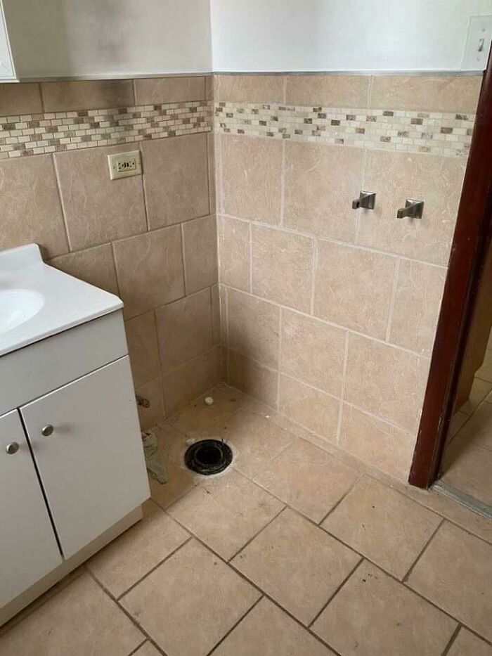 Bought My First Home From An Estate Sale. Previous Owners Stole The Toilet After Final Walkthrough