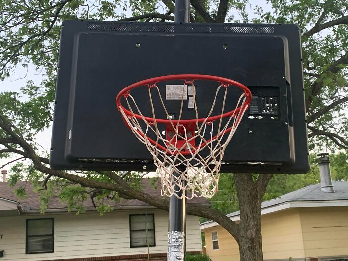 Lost The Backboard To Your Goal? Just Use The Back Of Your TV!
