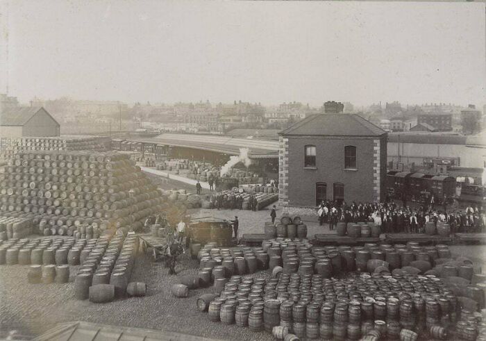 The Guinness Brewery, Dublin, 1910
