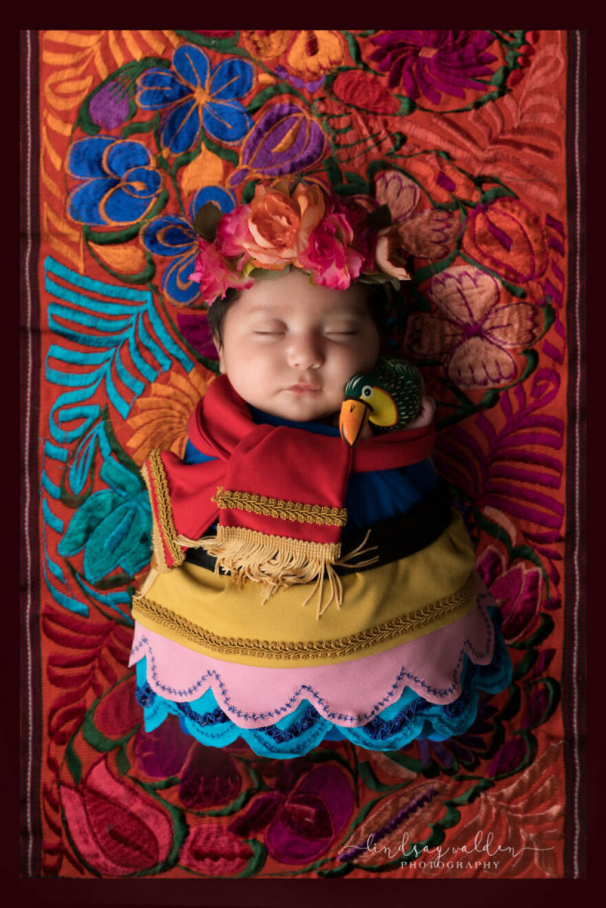 Tiny Frida Kahlo