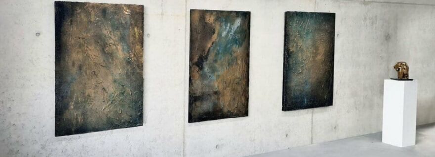 Belgian Artist Crushes Authentic 85 Mln Year Old Dinosaur Bones To Create New Artworks Belgian Artist Crushes Authentic 85 Mln Year Old Dinosaur Bones To Create New Artworks