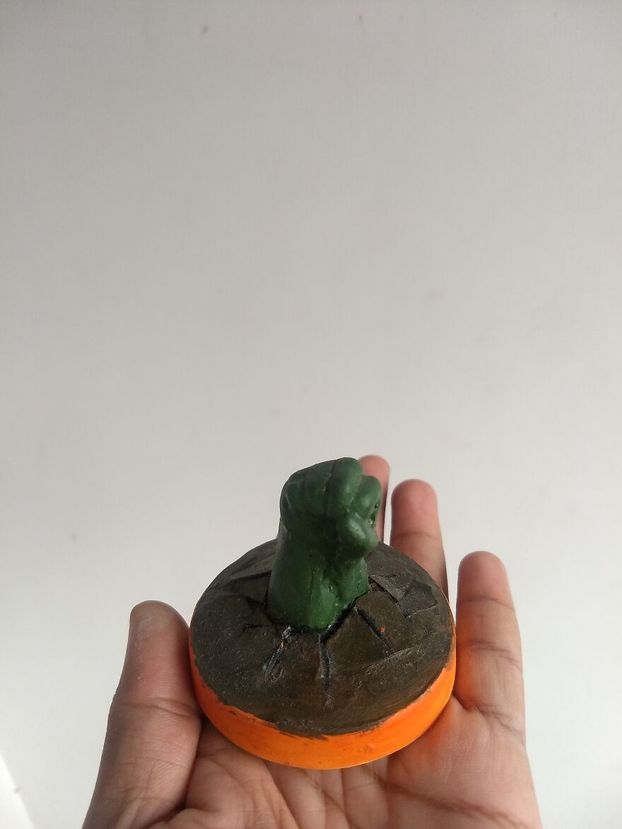An Artist Who Make Handmade Sculptures Out Of Compound Resin During His Lockdown An Artist Who Make Handmade Sculptures Out Of Compound Resin During His Lockdown