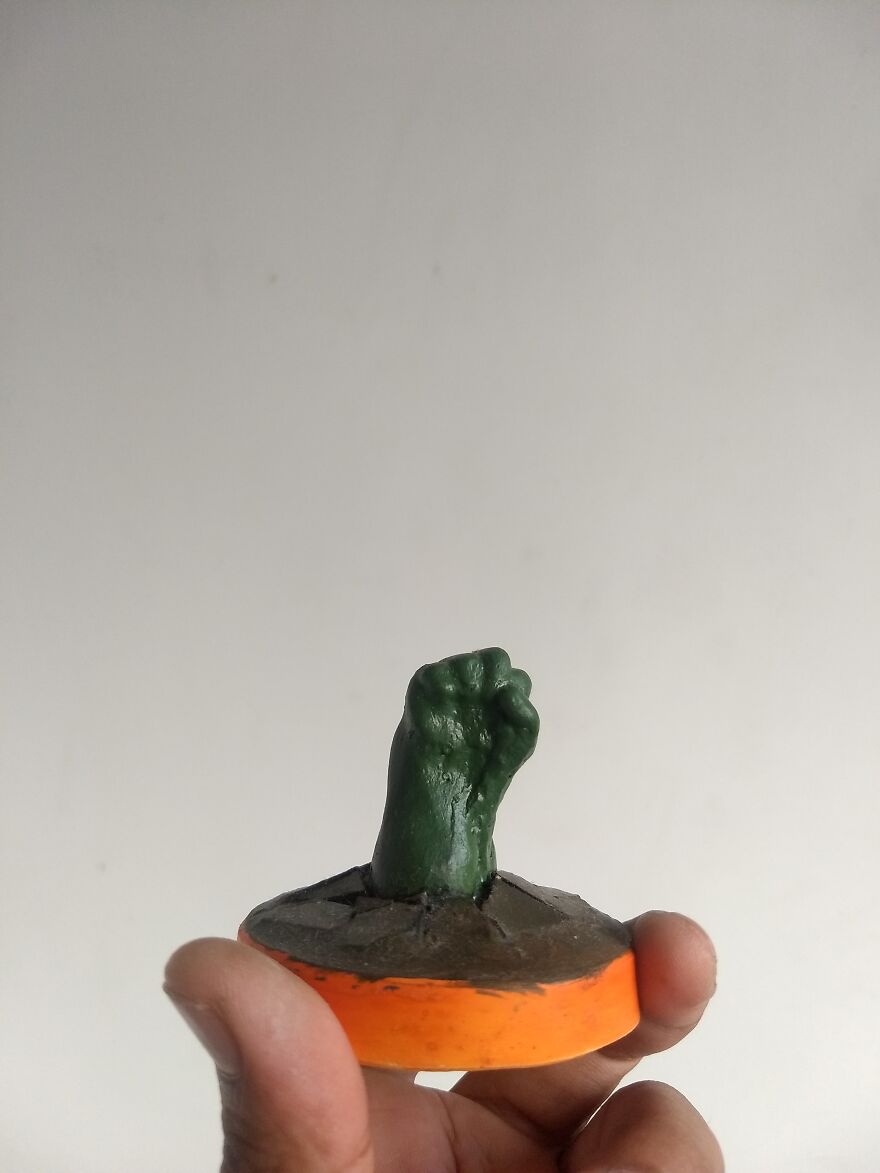An Artist Who Make Handmade Sculptures Out Of Compound Resin During His Lockdown An Artist Who Make Handmade Sculptures Out Of Compound Resin During His Lockdown
