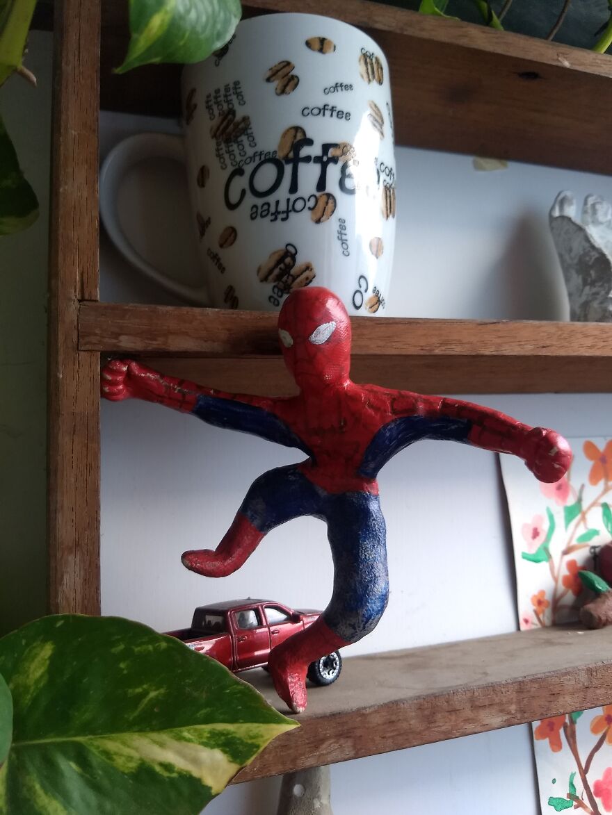 An Artist Who Make Handmade Sculptures Out Of Compound Resin During His Lockdown An Artist Who Make Handmade Sculptures Out Of Compound Resin During His Lockdown