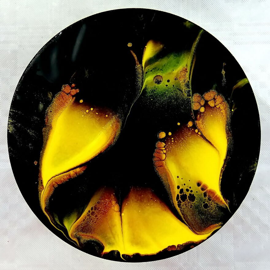 Flower Dip ~ Easy Acrylic Pour For Beginners ~ Only 3 Colours ~ Step By Step Tutorial Flower Dip ~ Easy Acrylic Pour For Beginners ~ Only 3 Colours ~ Step By Step Tutorial