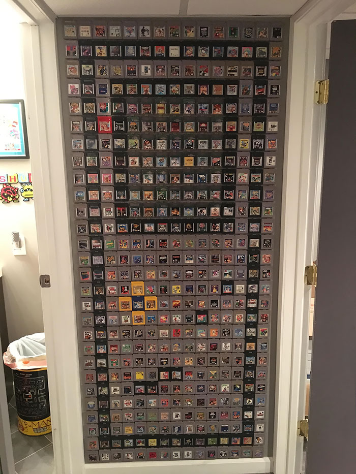 Mosaico con juegos de Game Boy. Todos se pueden sacar y jugar
