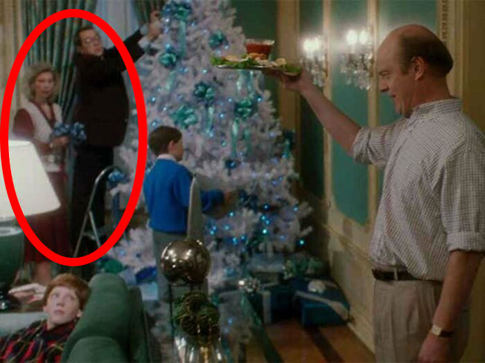 Kevin's Uncle Rob And Aunt Georgette, Who Own The New York Townhouse In Home Alone 2, Only Appear On Screen For A Couple Of Seconds In The First Movie (And Not At All In The Second)... Also, They're Loaded