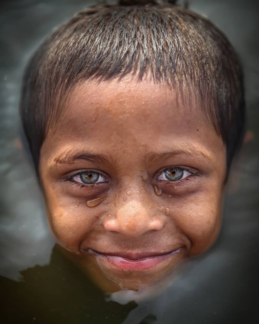 Photographer Manages To Capture The Soul Emotion Of Bangladesh's Population