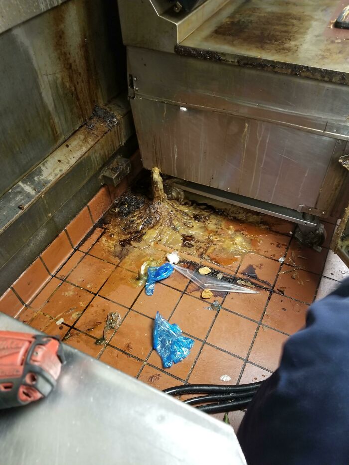I Repair Commercial Kitchen Equipment, I Don't Clean Between Equipment