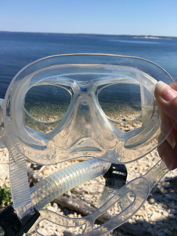 Had A Pair Of Prescription Lenses Which Fit Perfectly In My Mask. I Could See All The Fishies Clearly!