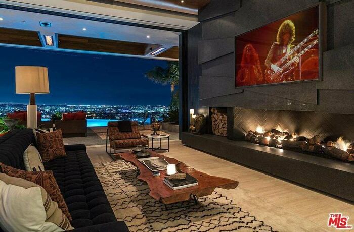 Living Room With A View In La Home