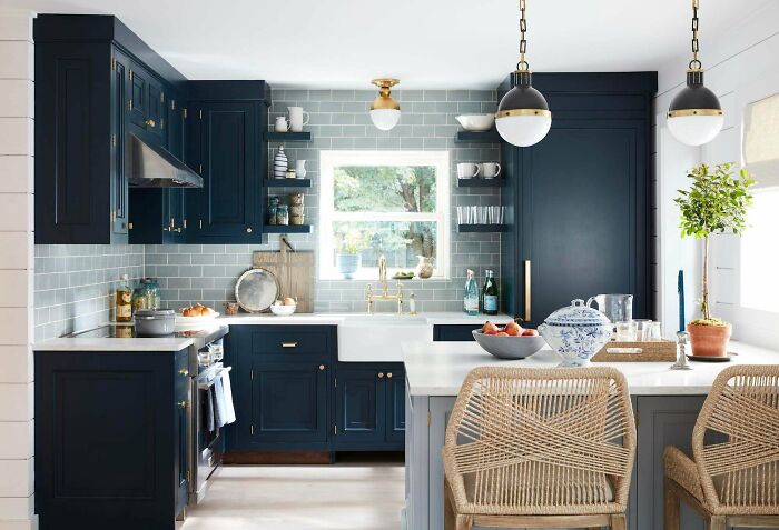 Cool Blues And Greys Adorn This Ocean-Inspired Kitchen In The Hamptons