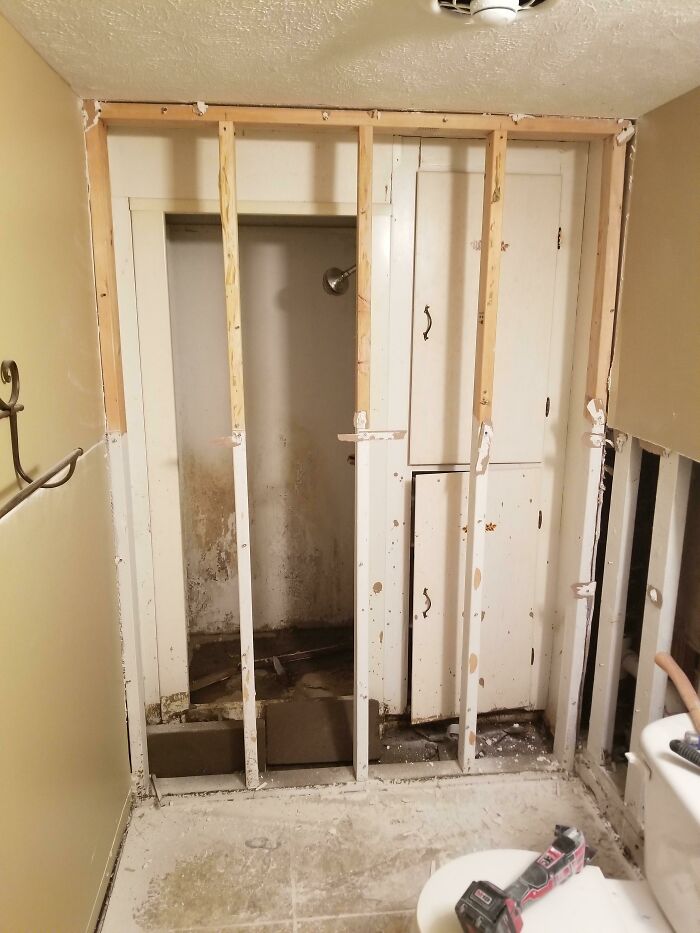 Found A Shower During The Demo To Put In A Shower