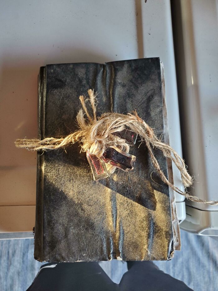 I Found A Old Journal In The Woods Wrapped In Yarn With 3 Vials Of Blood In The Knot
