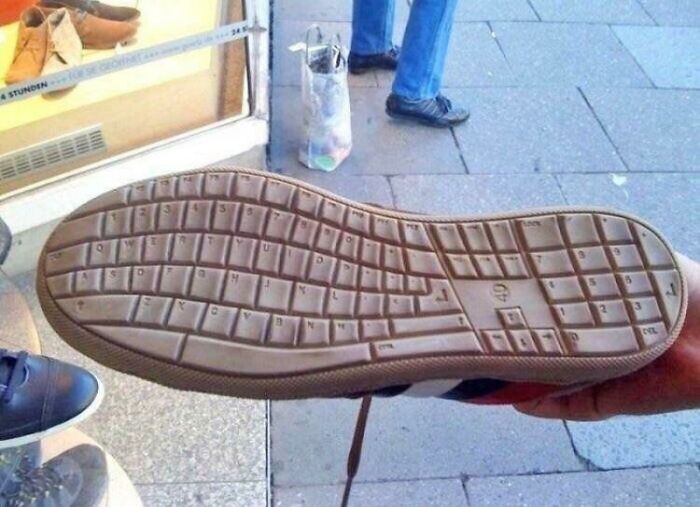 Keyboard Shoes. I Gotta Get Me A Pair Of These!