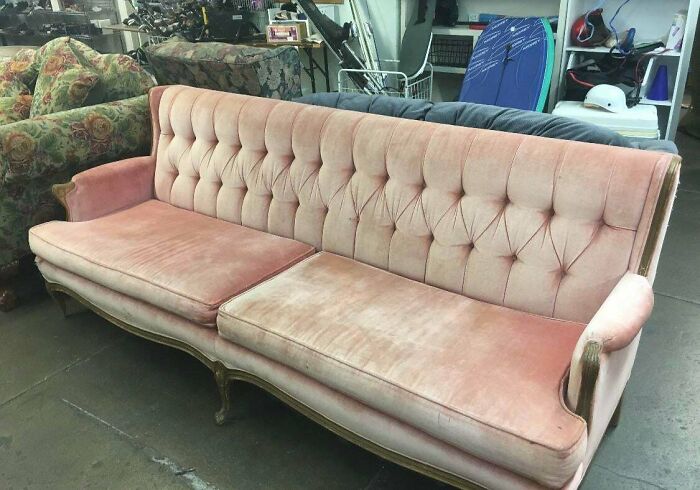 My Favorite Thrifting Score: $40 Vintage Pink Velvet Couch