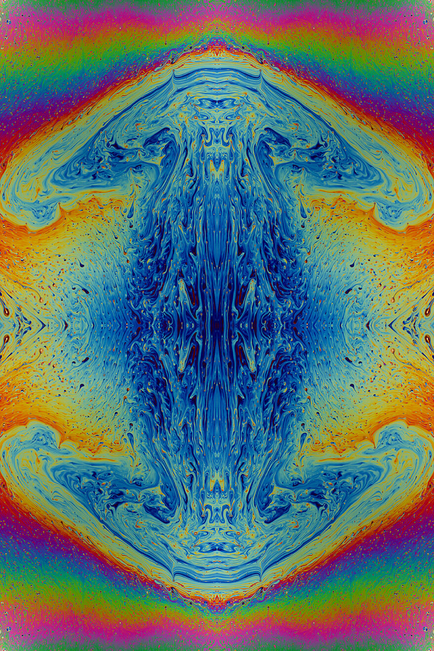 Trippy Images From Soap Film