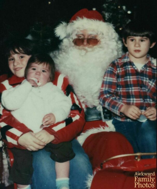 My Mom Took My Brother, Sister And I To The Mall To Get A “Nice” Santa Photo Taken. When She Picked Up The Photo, She Was Outraged