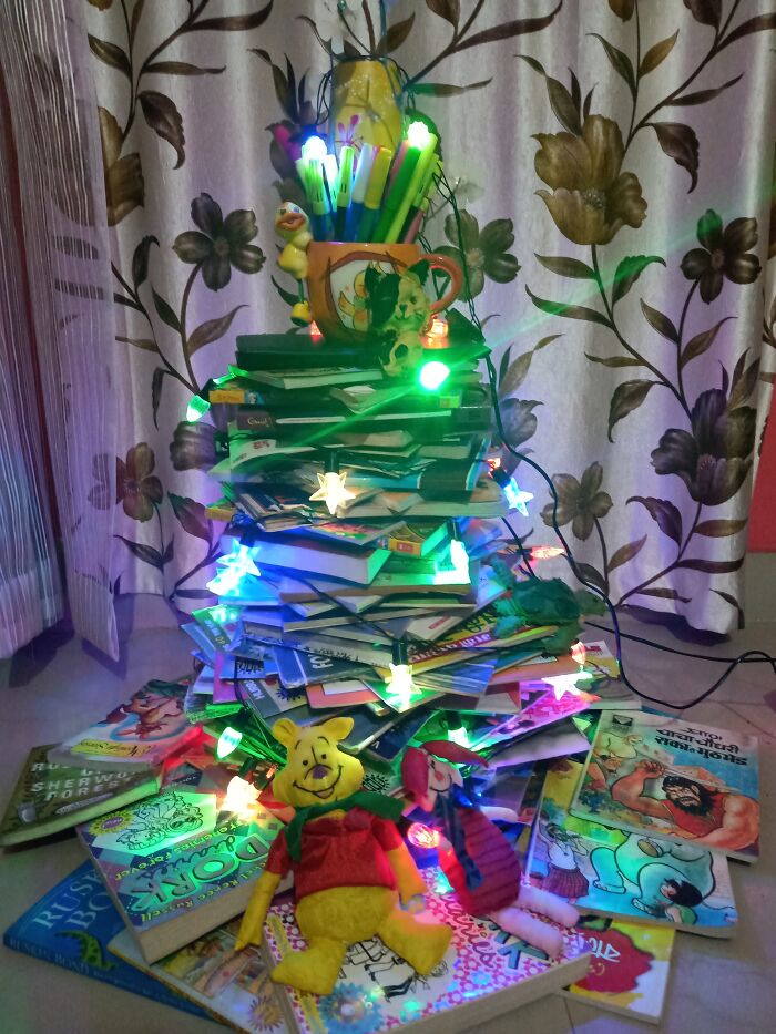 My First Christmas Tree Made With Books And Decorated With My Own Made Tiny Animals 🥰