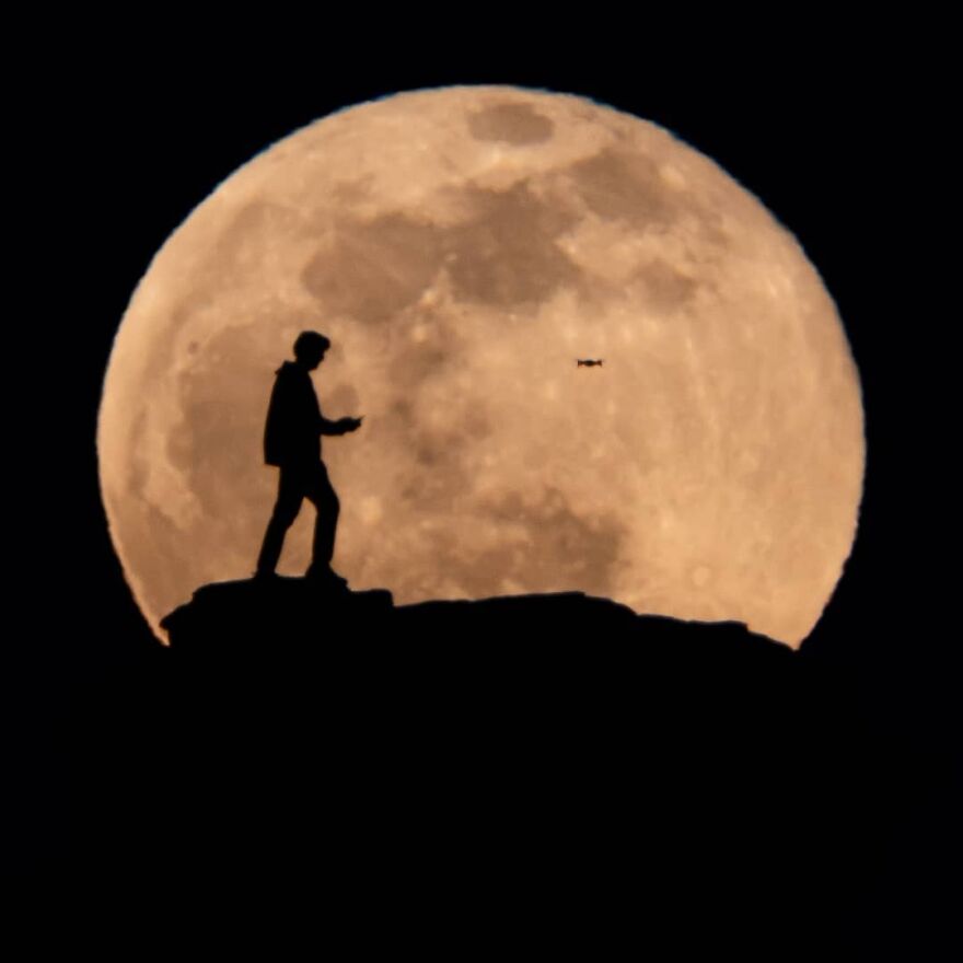 Meet Zach Cooley, The Photographer Who Calls Himself A "Moon Chaser" (50 Pics)