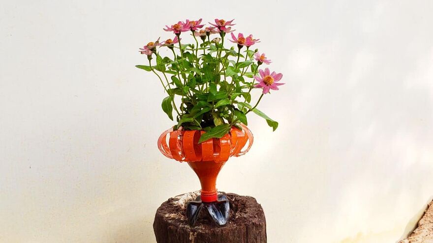 Recycling Old Plastic Bottles Into Beautiful Flowers Pots For Colorful Garden | Craft Yours