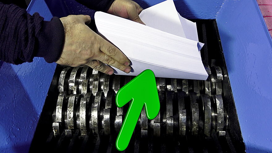 Shredding! Guess How Many Paper The Shredder Machine Can Shred Shredding! Guess How Many Paper The Shredder Machine Can Shred