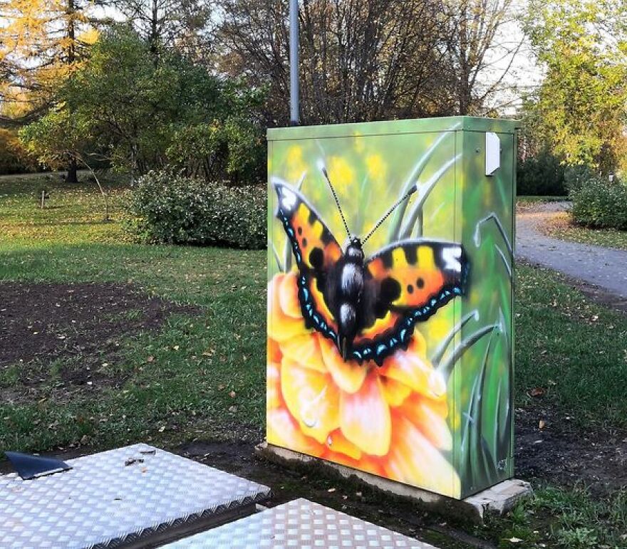 Artist Transforms Electrical Cabinets To Beautiful Outdoor Art Exhibition