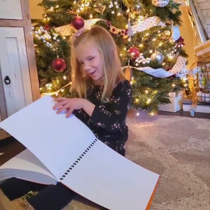 Aunt Organizes A Fundraiser To Raise Money For A Collection Of Braille Harry Potter Books For Her Blind Niece, And Her Reaction Is Priceless