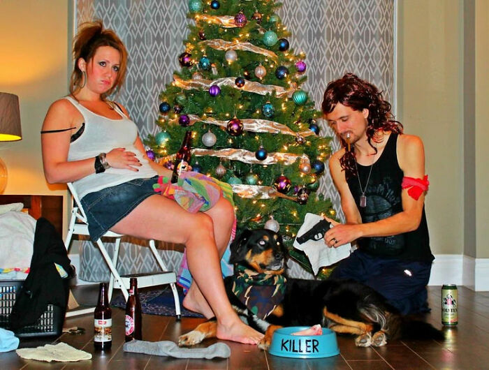 This Family Started Staging Their Funny Christmas Cards 7 Years Ago, And Their Creativity Is Brilliant