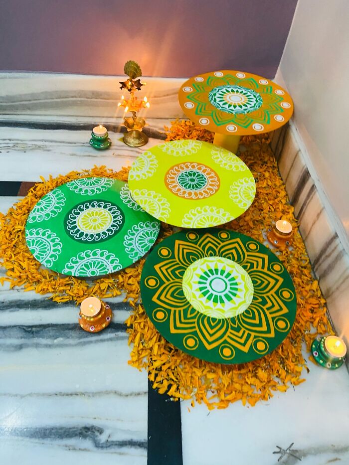 I Painted These Round Canvases For Diwali Decoration