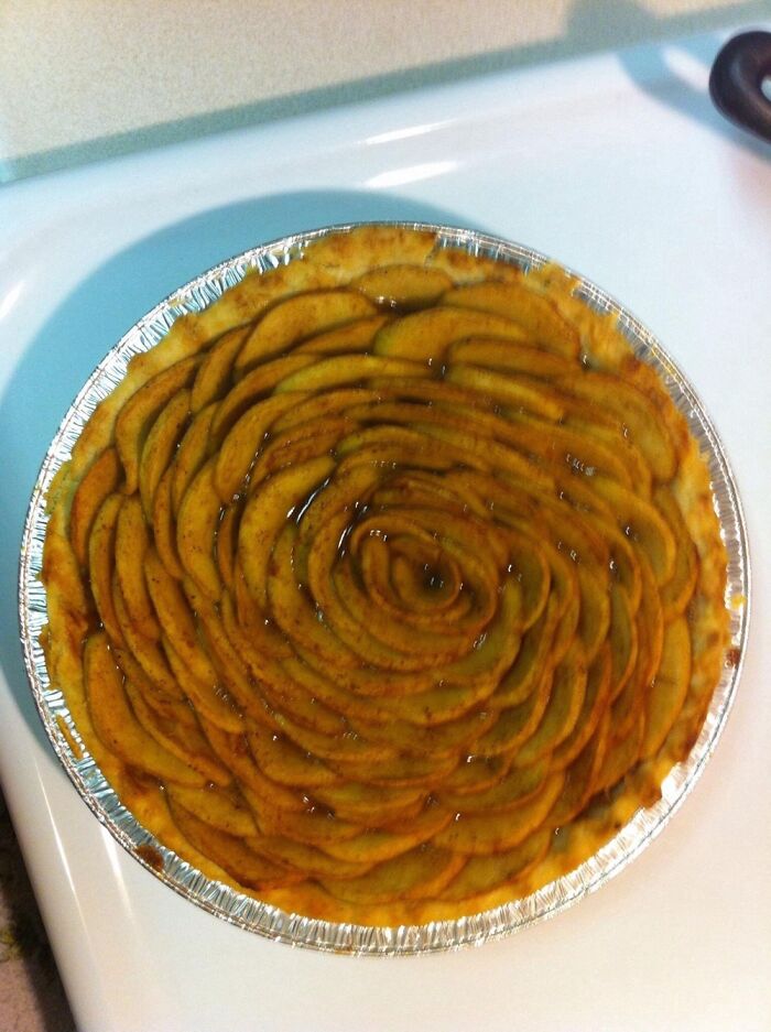 Rose Shaped Apple Pie