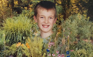 40 Niños muy graciosos arruinando sus fotos escolares, y sus padres no saben si reír o llorar