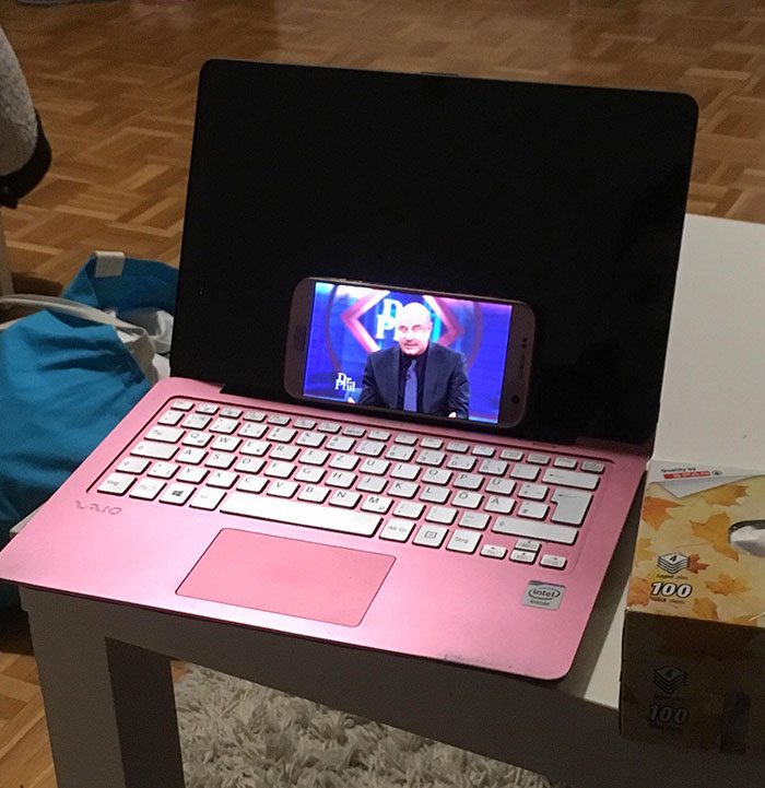 The Way My GF Uses Her Laptop
